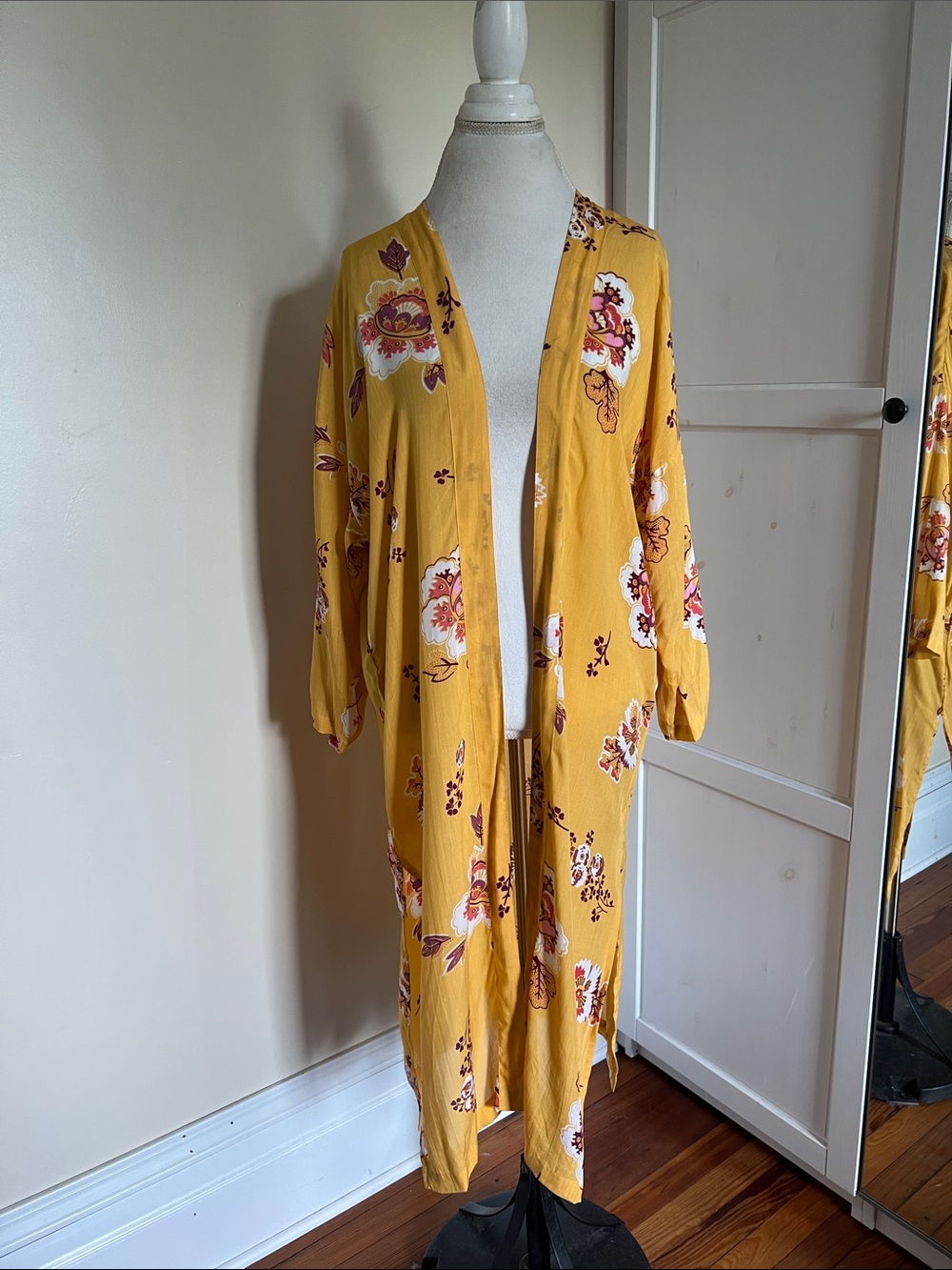 LOFT Outlet Mustard Yellow Floral Kimono Beach Cover Up Long Duster M/L - Picture 2 of 8